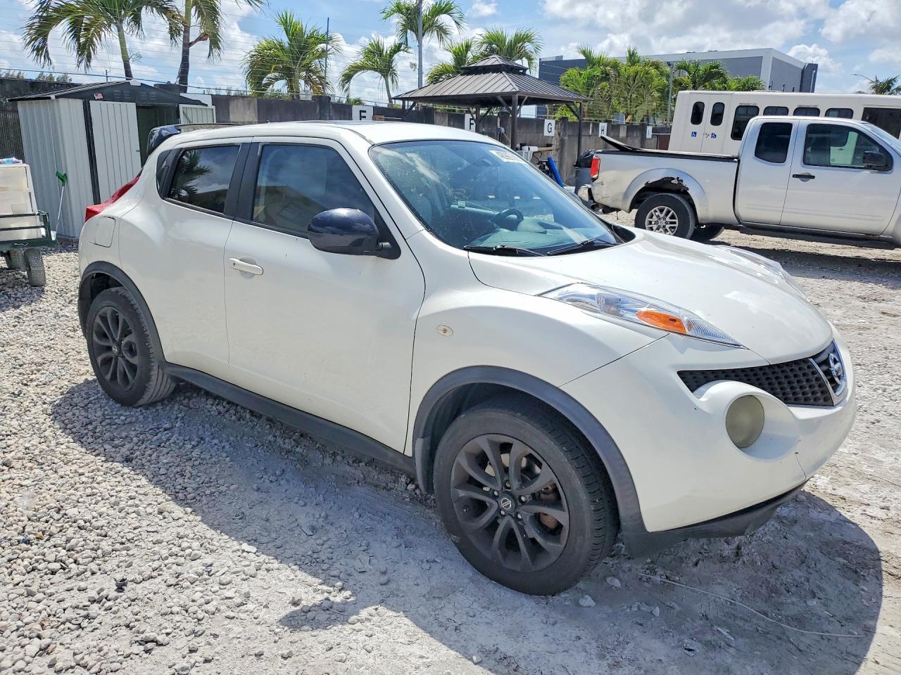 2013 NISSAN Juke