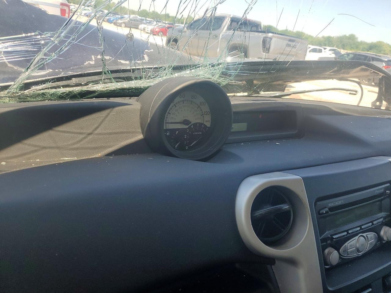 2006 TOYOTA SCION