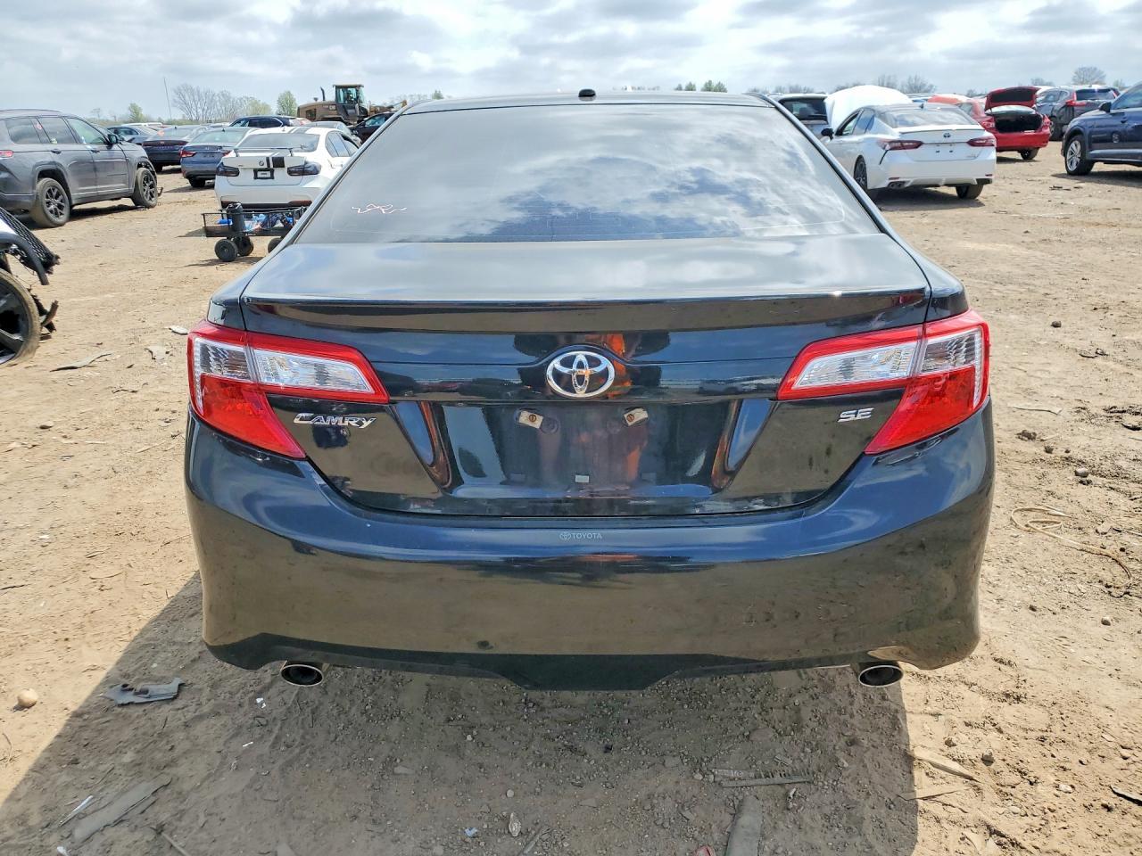 2012 TOYOTA CAMRY