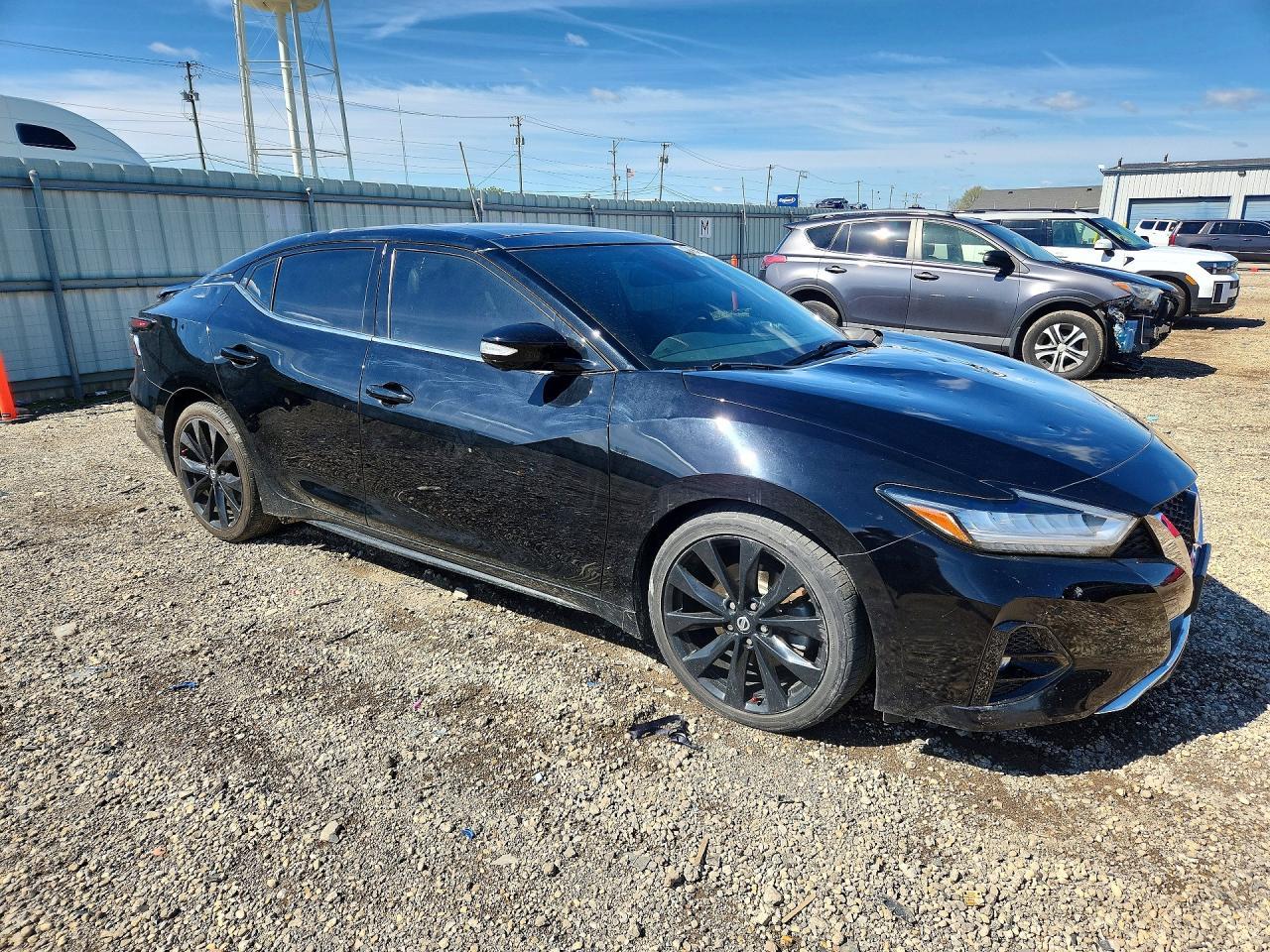 2019 NISSAN Maxima