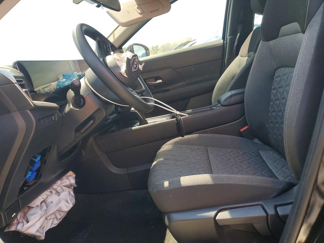 2026 NISSAN KICKS