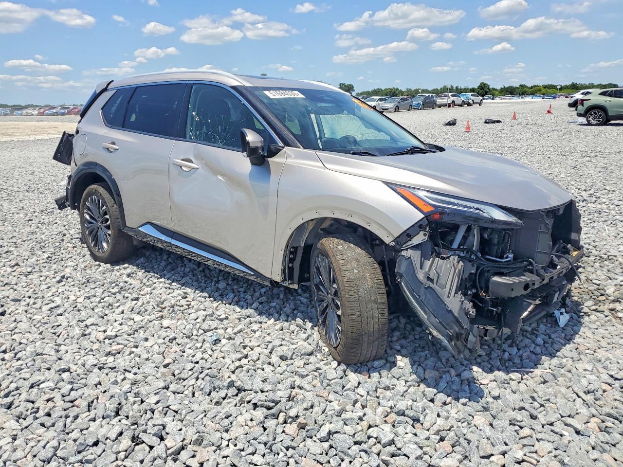 2024 NISSAN ROGUE