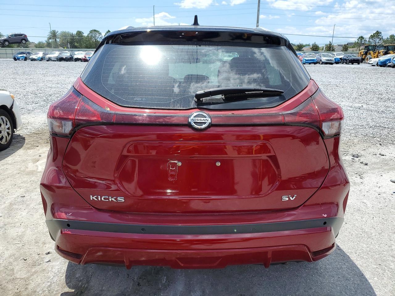 2021 NISSAN KICKS