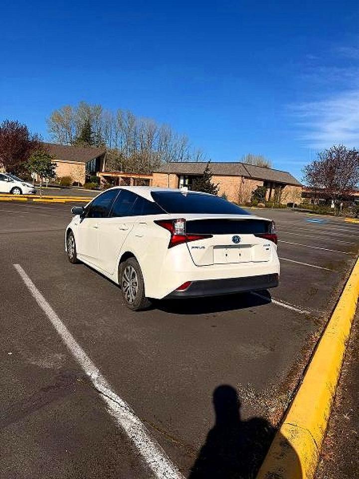 2020 TOYOTA PRIUS
