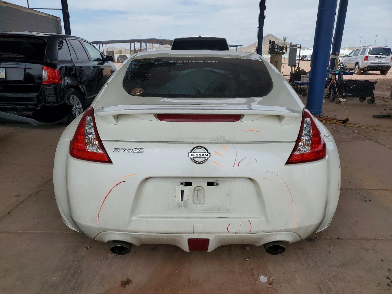 2016 NISSAN 370Z