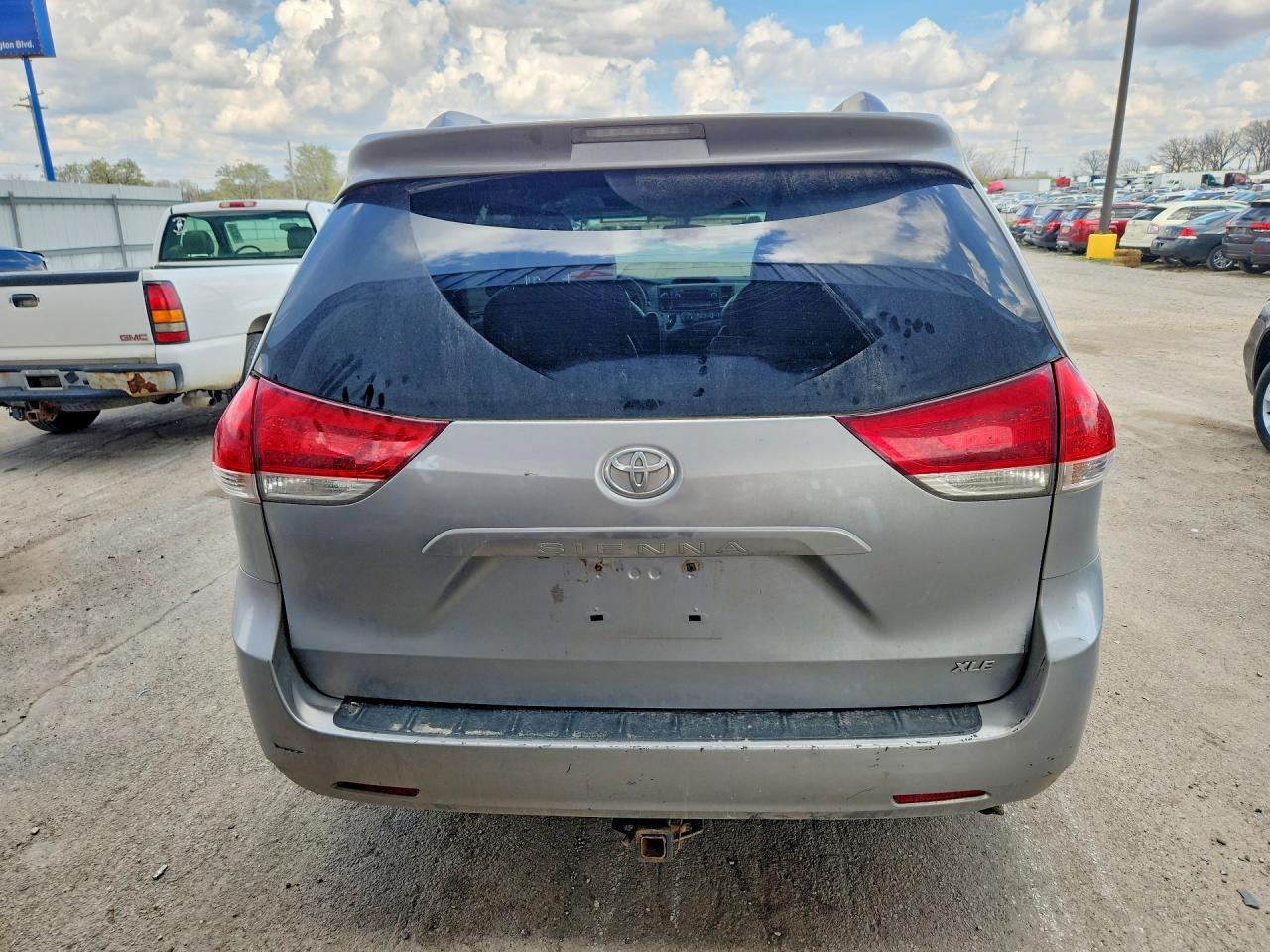 2012 TOYOTA SIENNA