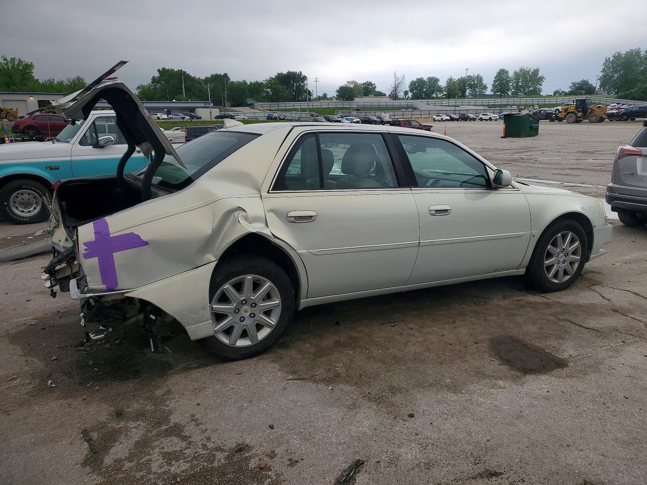 2010 CADILLAC DTS