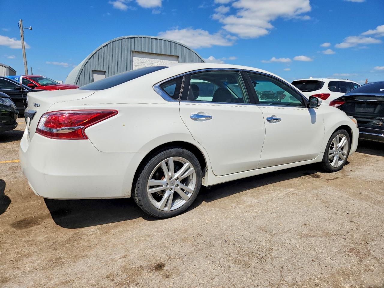 2013 NISSAN ALTIMA