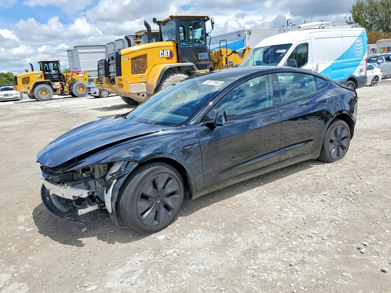 2025 TESLA MODEL 3