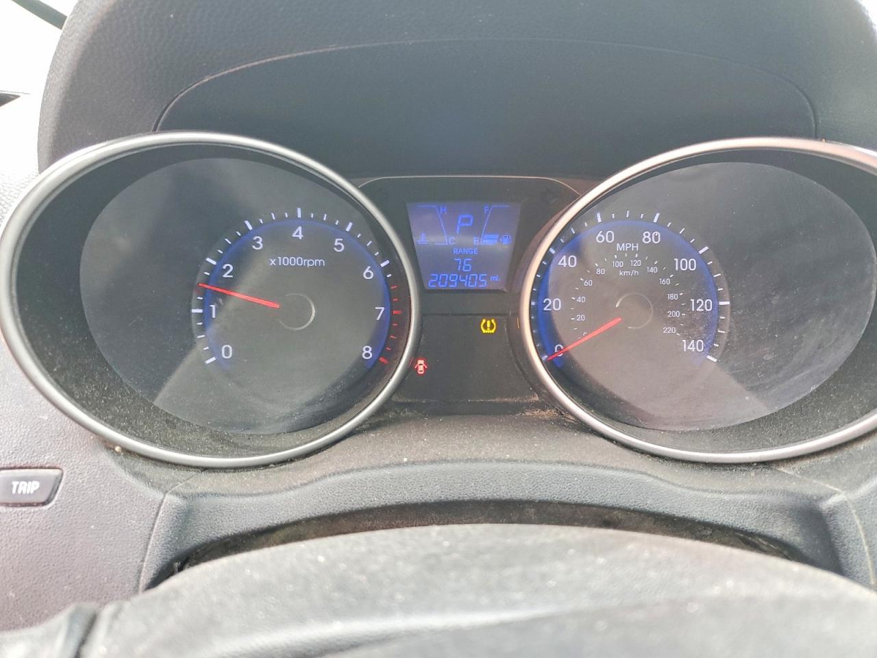 2010 HYUNDAI TUCSON