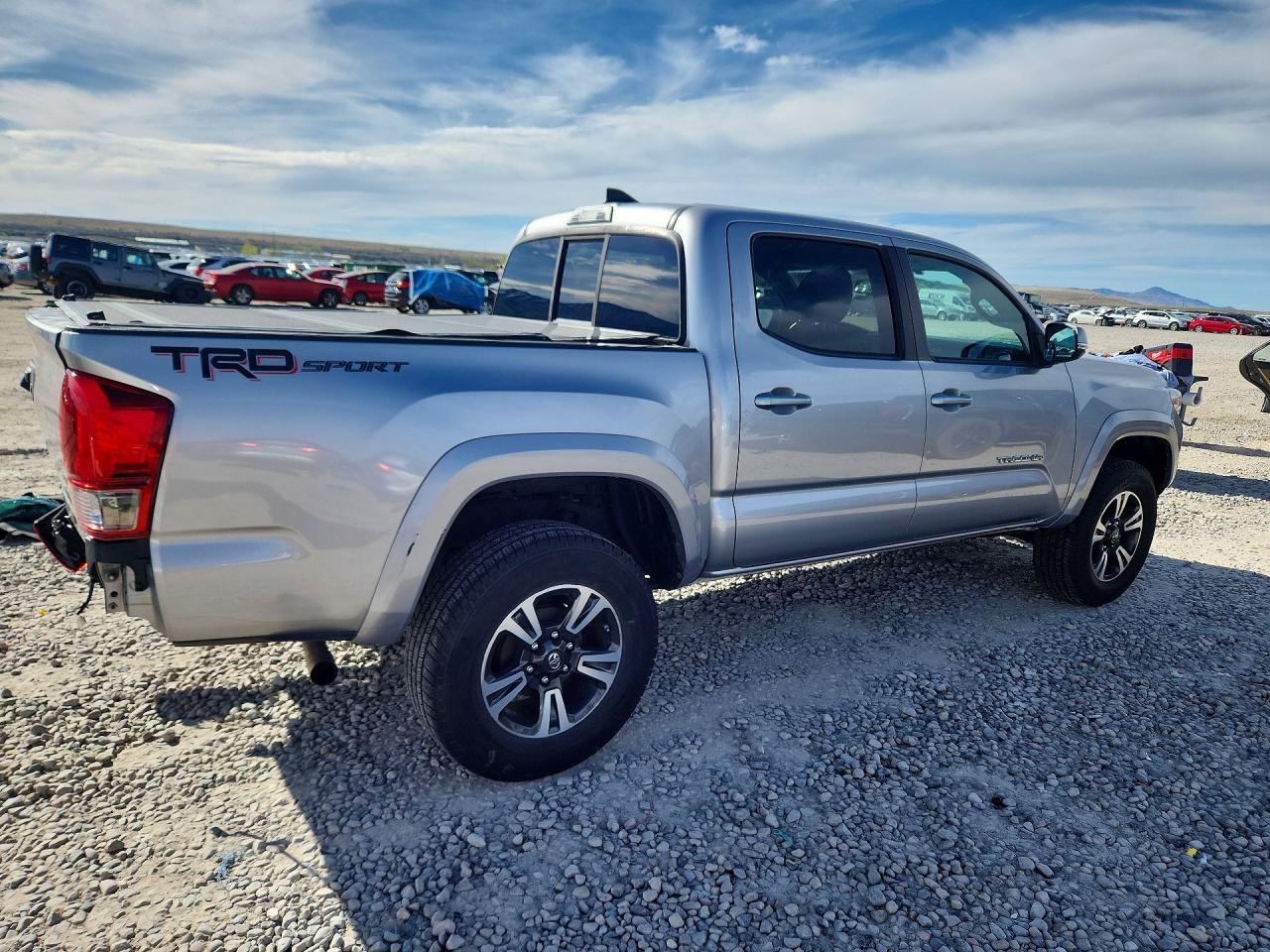 2016 TOYOTA TACOMA