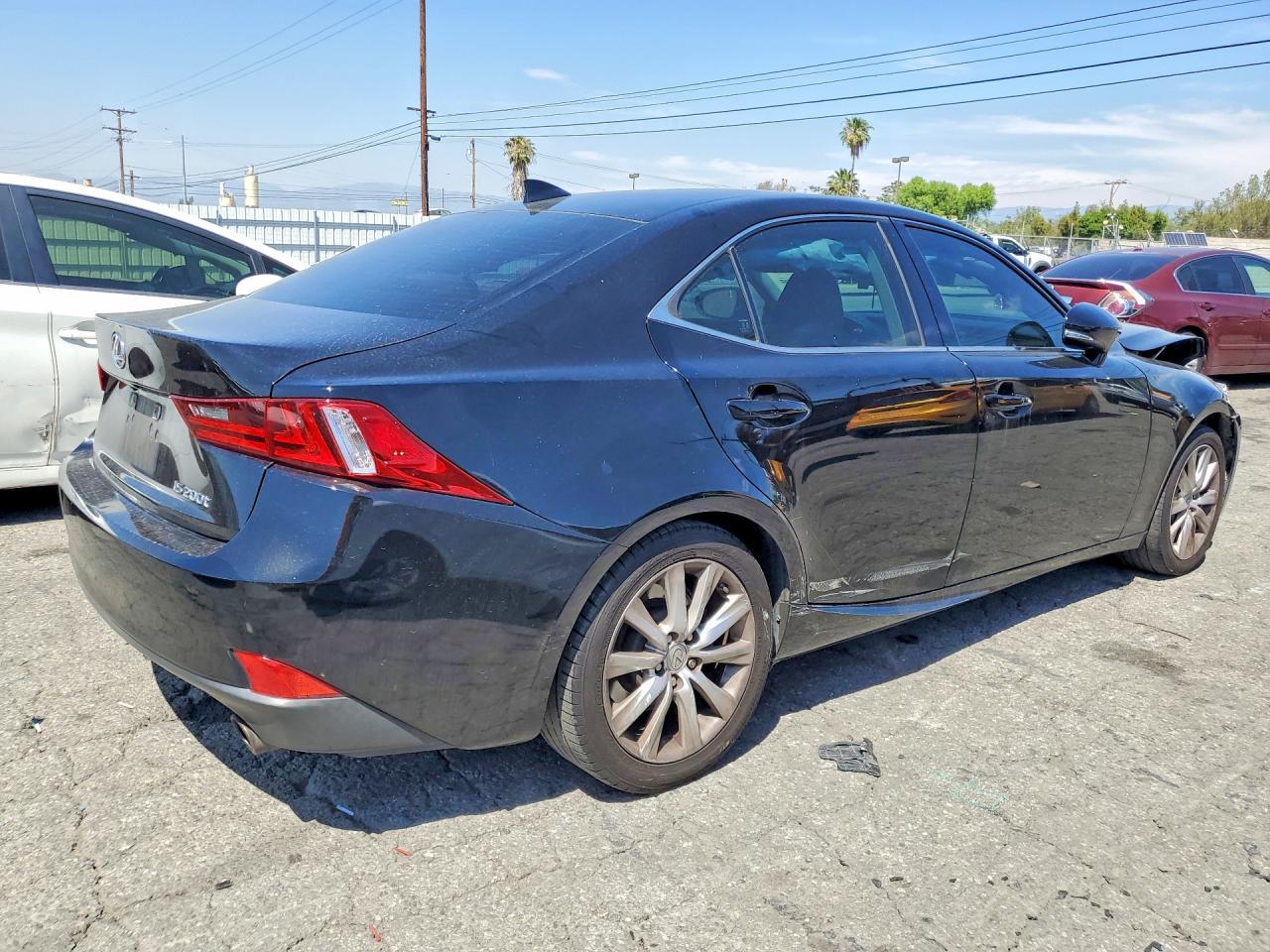 2016 LEXUS IS 200t