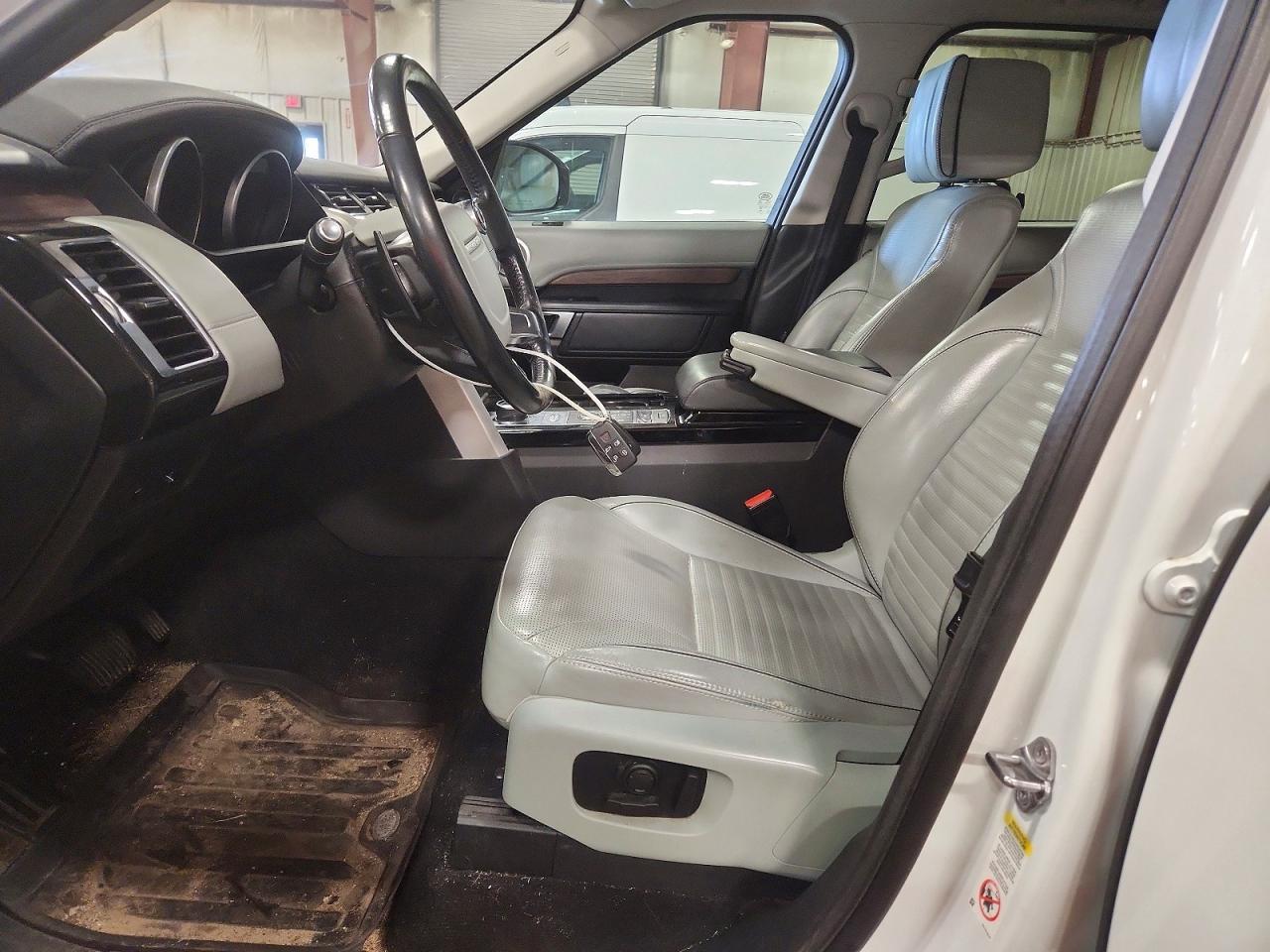2017 LAND ROVER Discovery