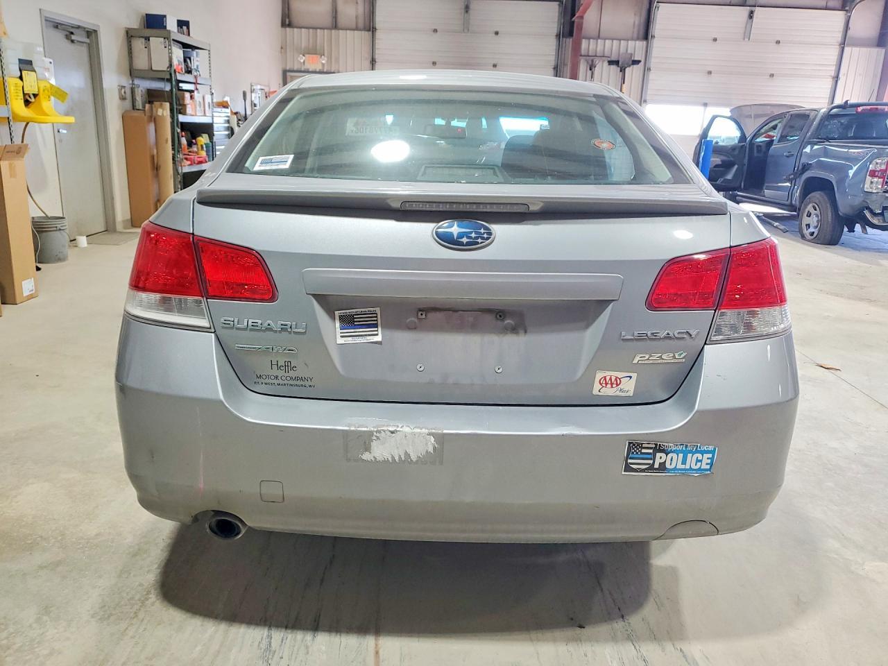 2011 SUBARU Legacy