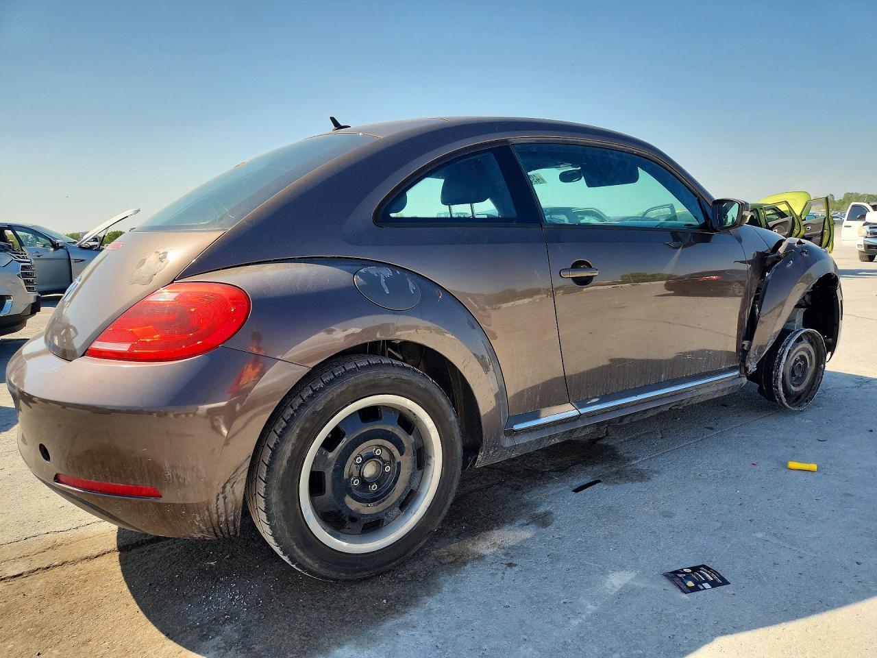 2013 VOLKSWAGEN Beetle