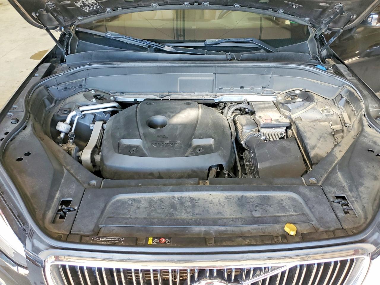 2016 VOLVO XC90