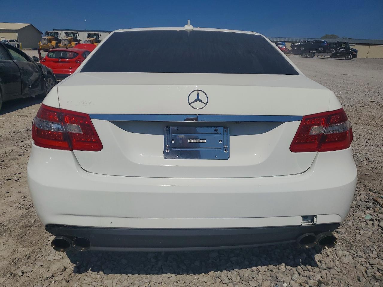 2013 MERCEDES-BENZ E-Class