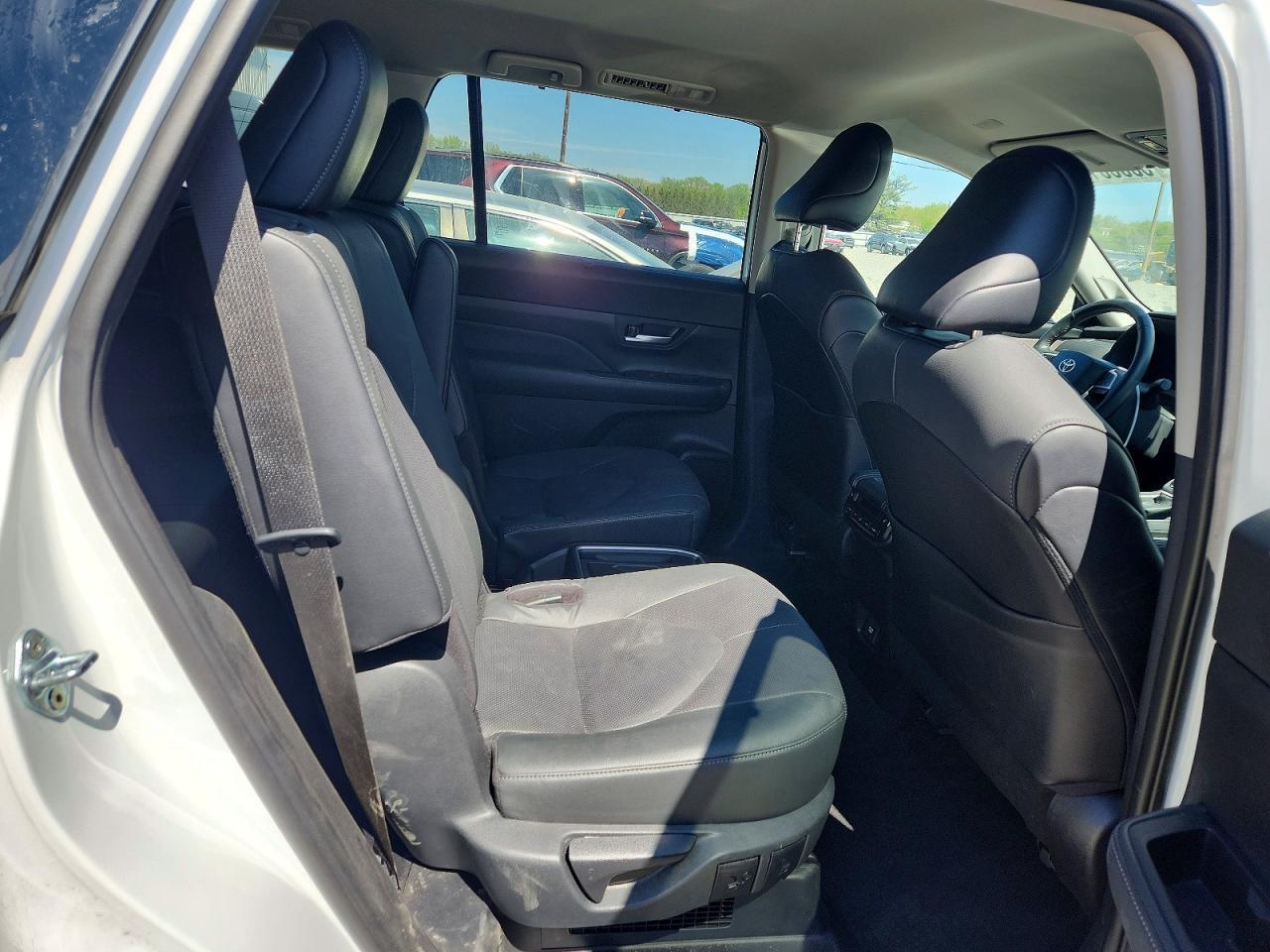 2024 TOYOTA HIGHLANDER