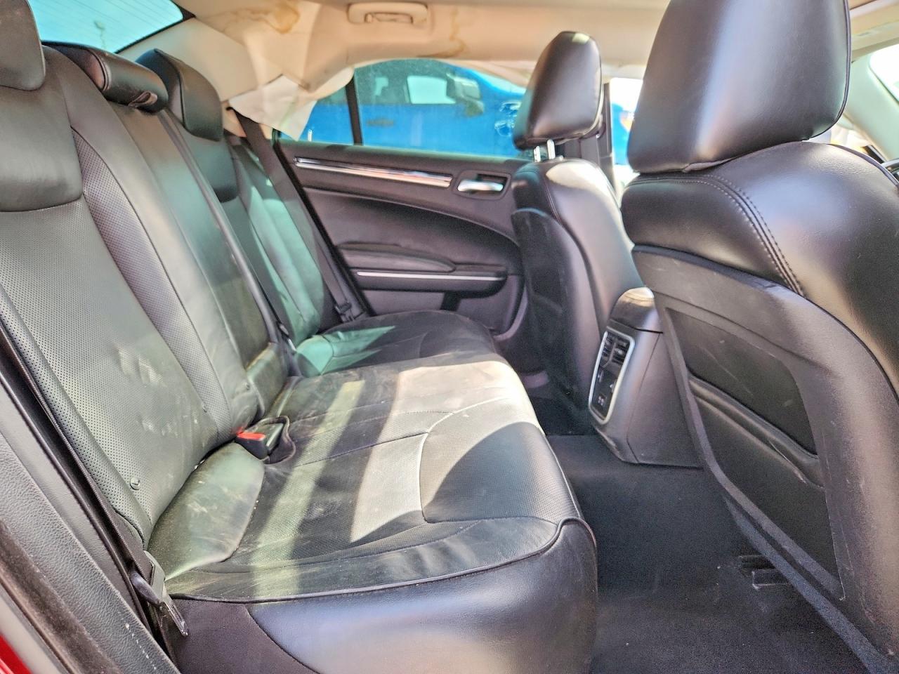 2019 CHRYSLER 300