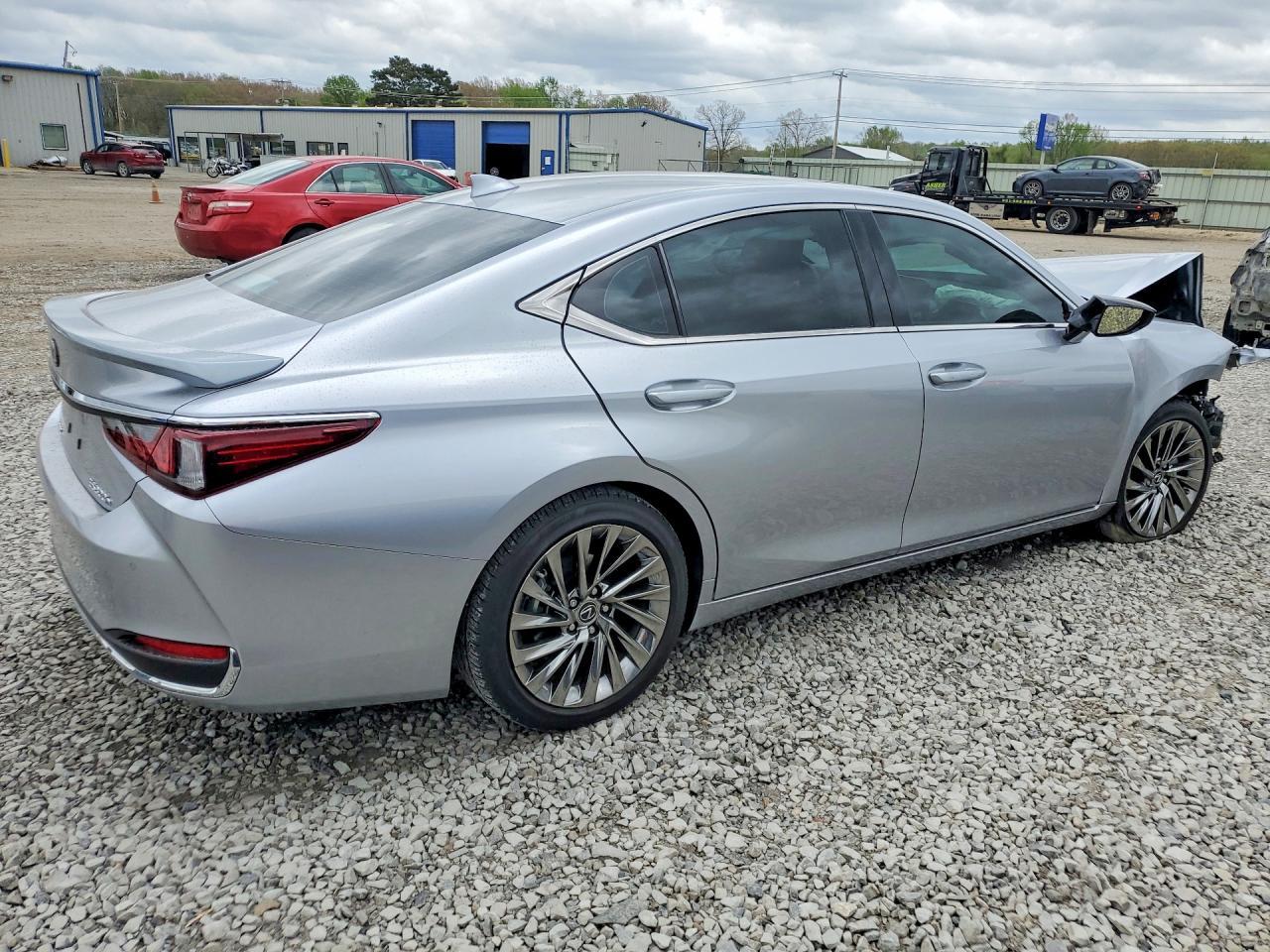 2025 LEXUS ES 300H