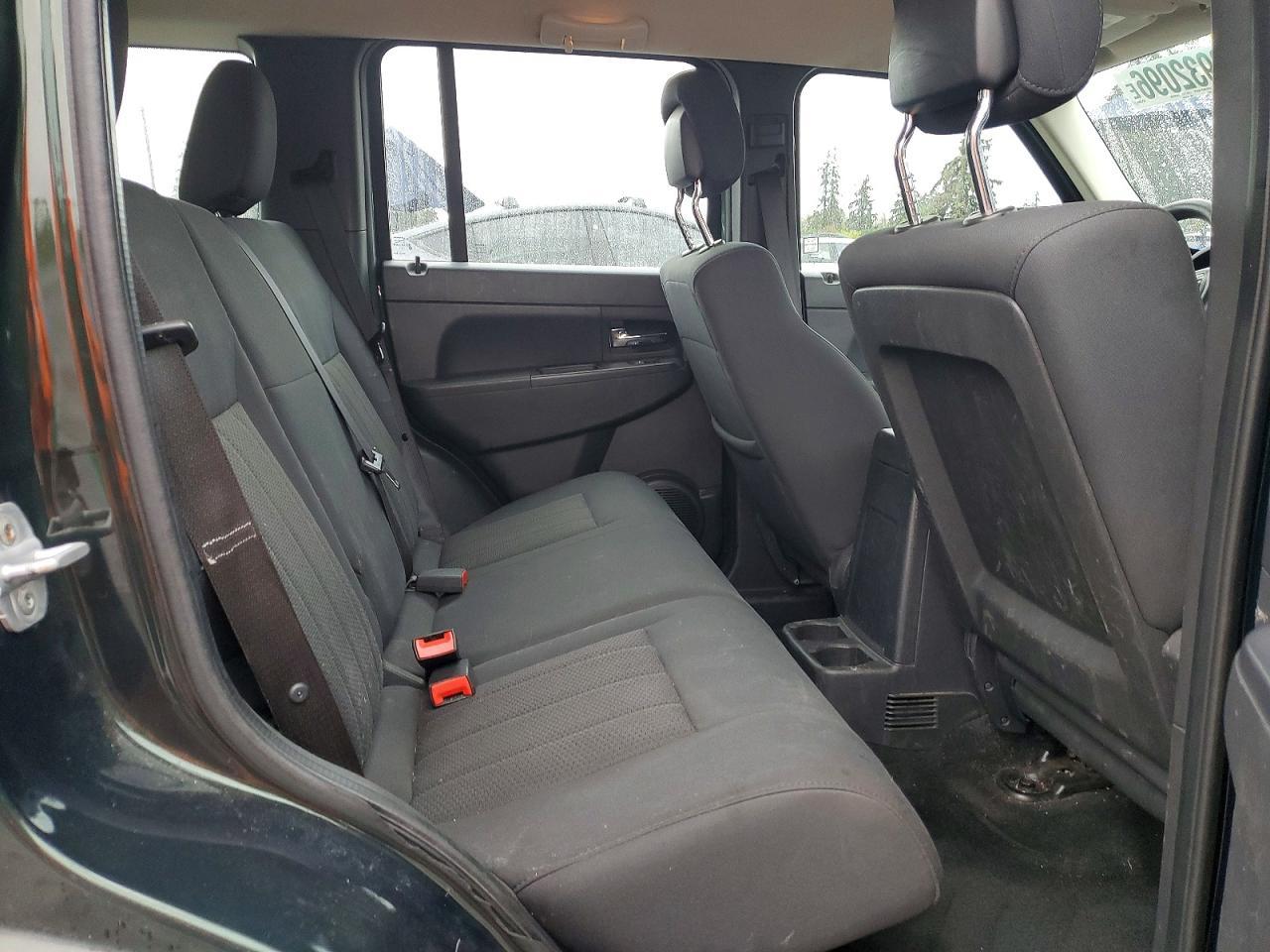 2011 JEEP Liberty