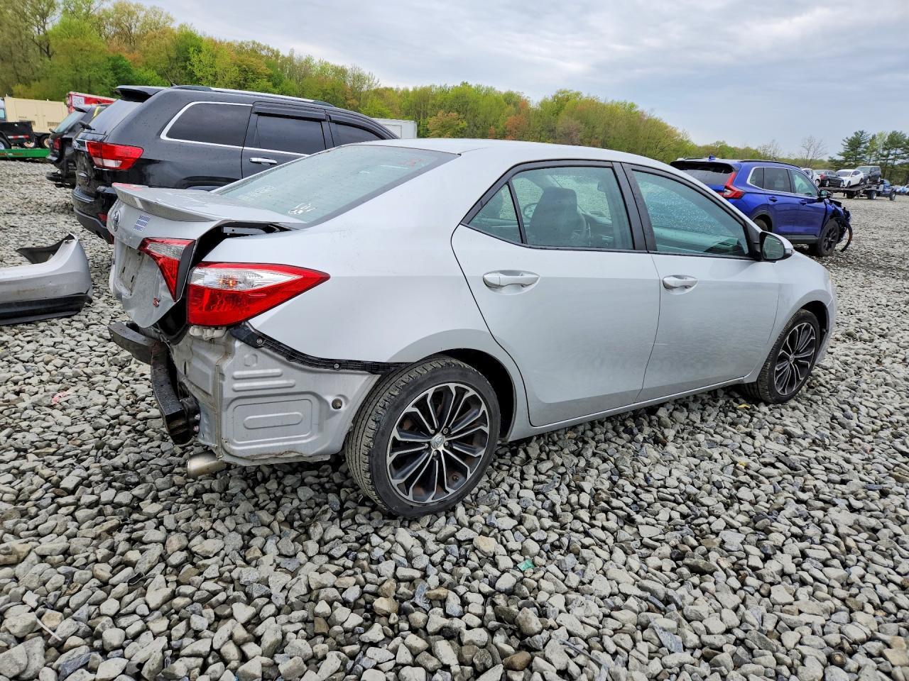 2015 TOYOTA COROLLA