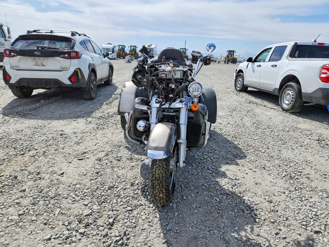 2023 HARLEY-DAVIDSON FLHTCUTG