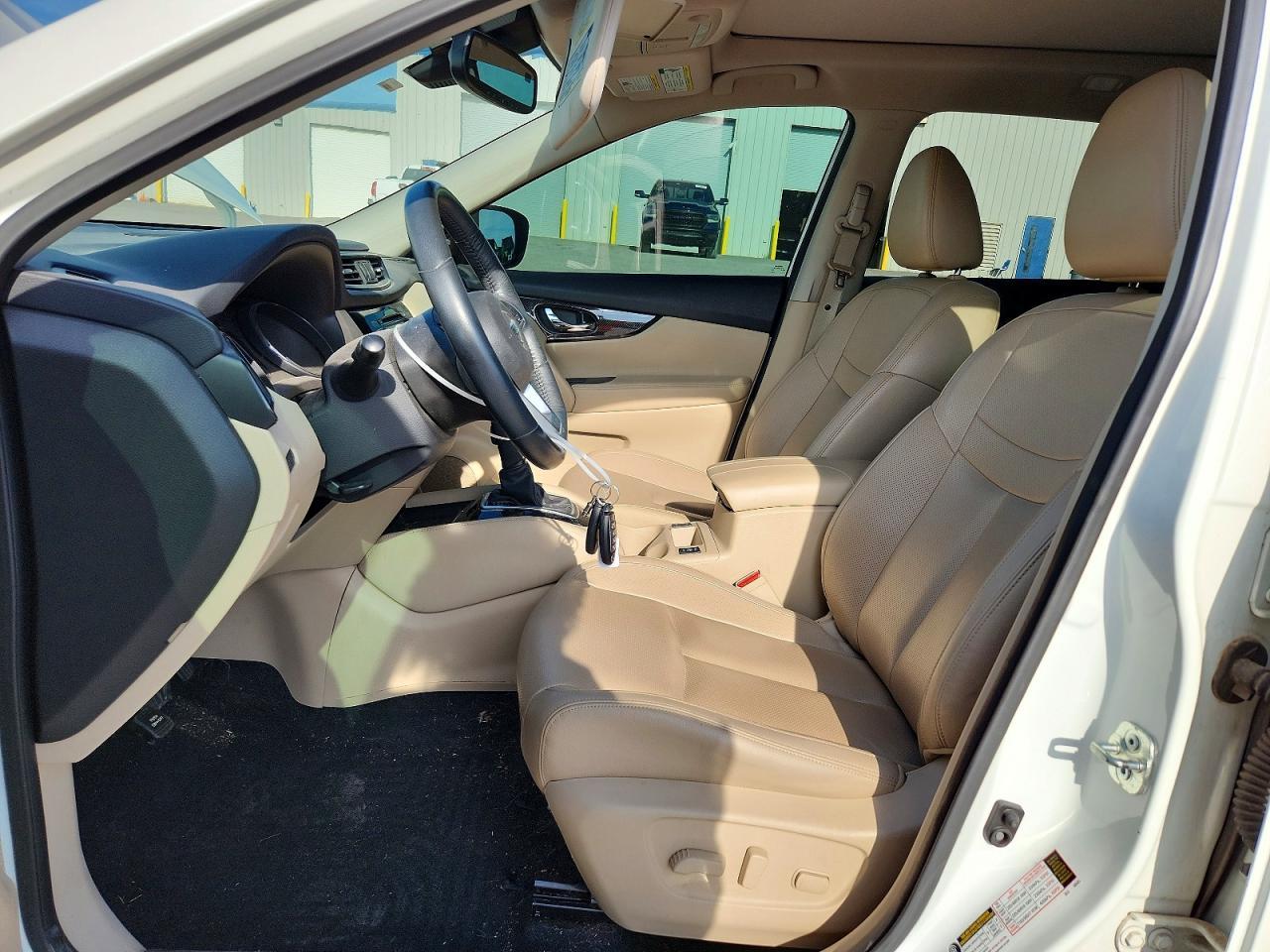 2017 NISSAN ROGUE
