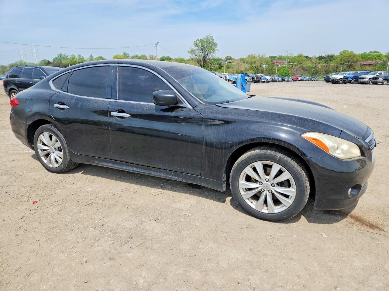 2011 INFINITI M37