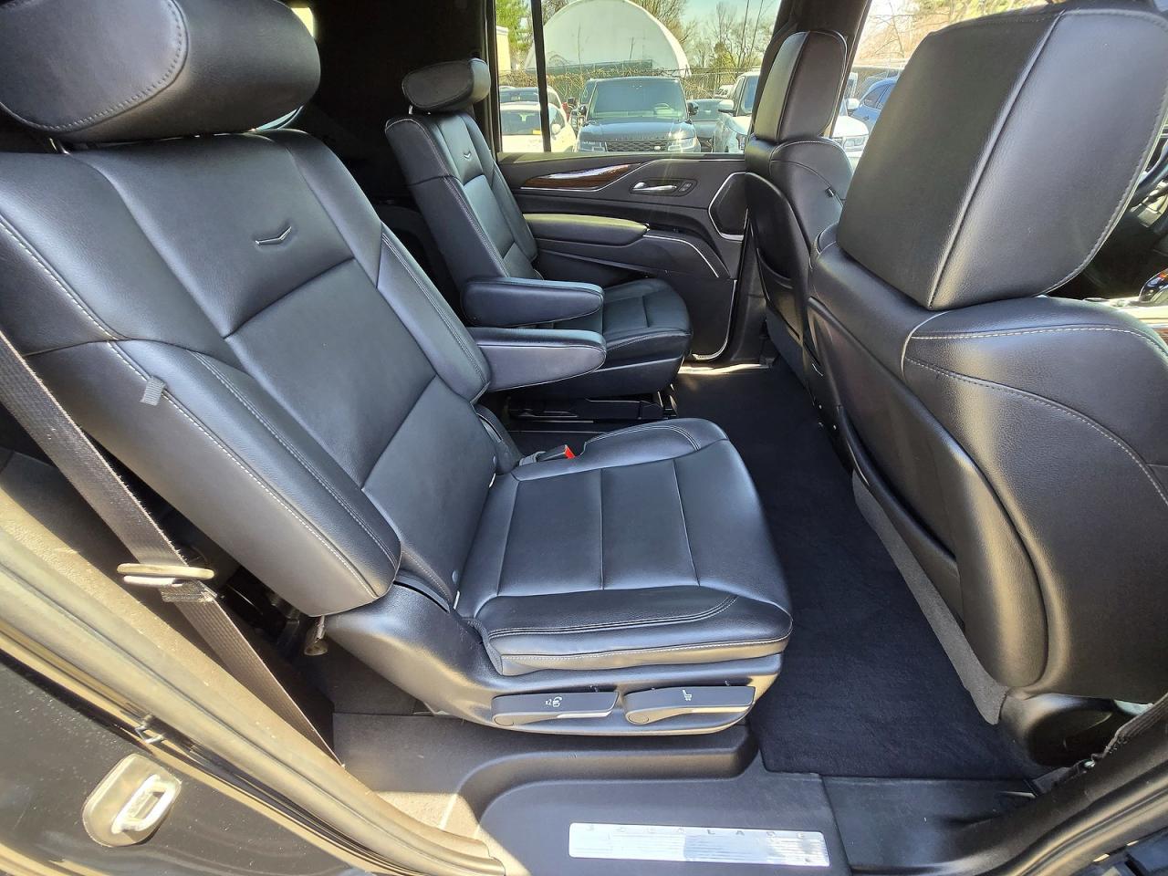 2021 CADILLAC Escalade ESV