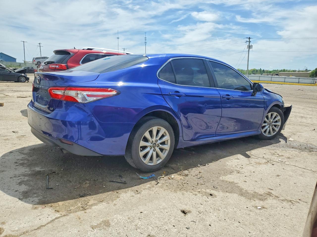 2018 TOYOTA CAMRY