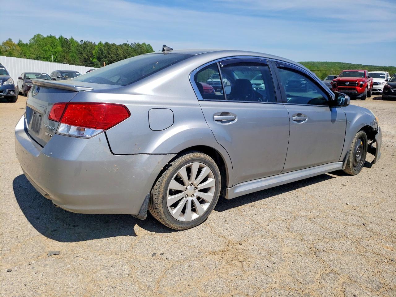 2011 SUBARU Legacy