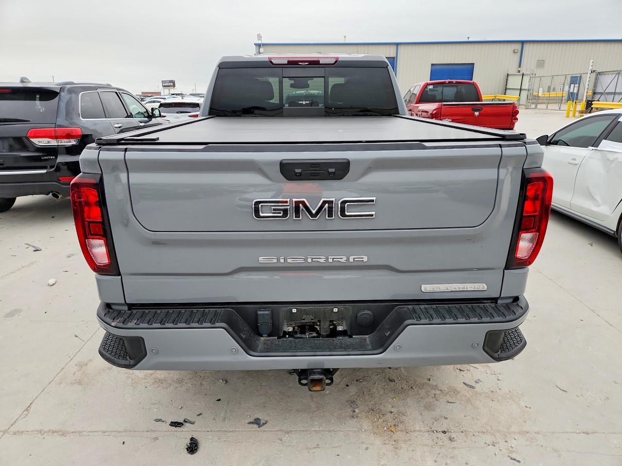 2024 GMC Sierra