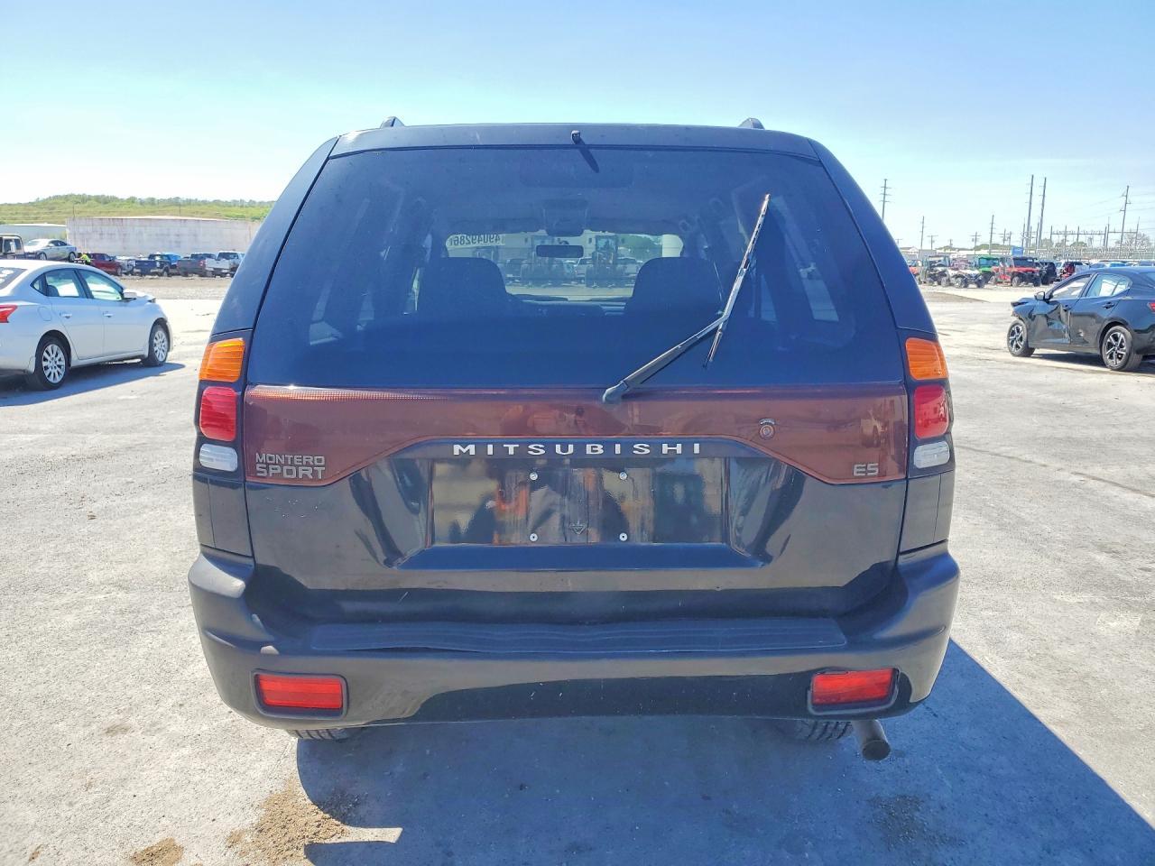 2002 MITSUBISHI Montero