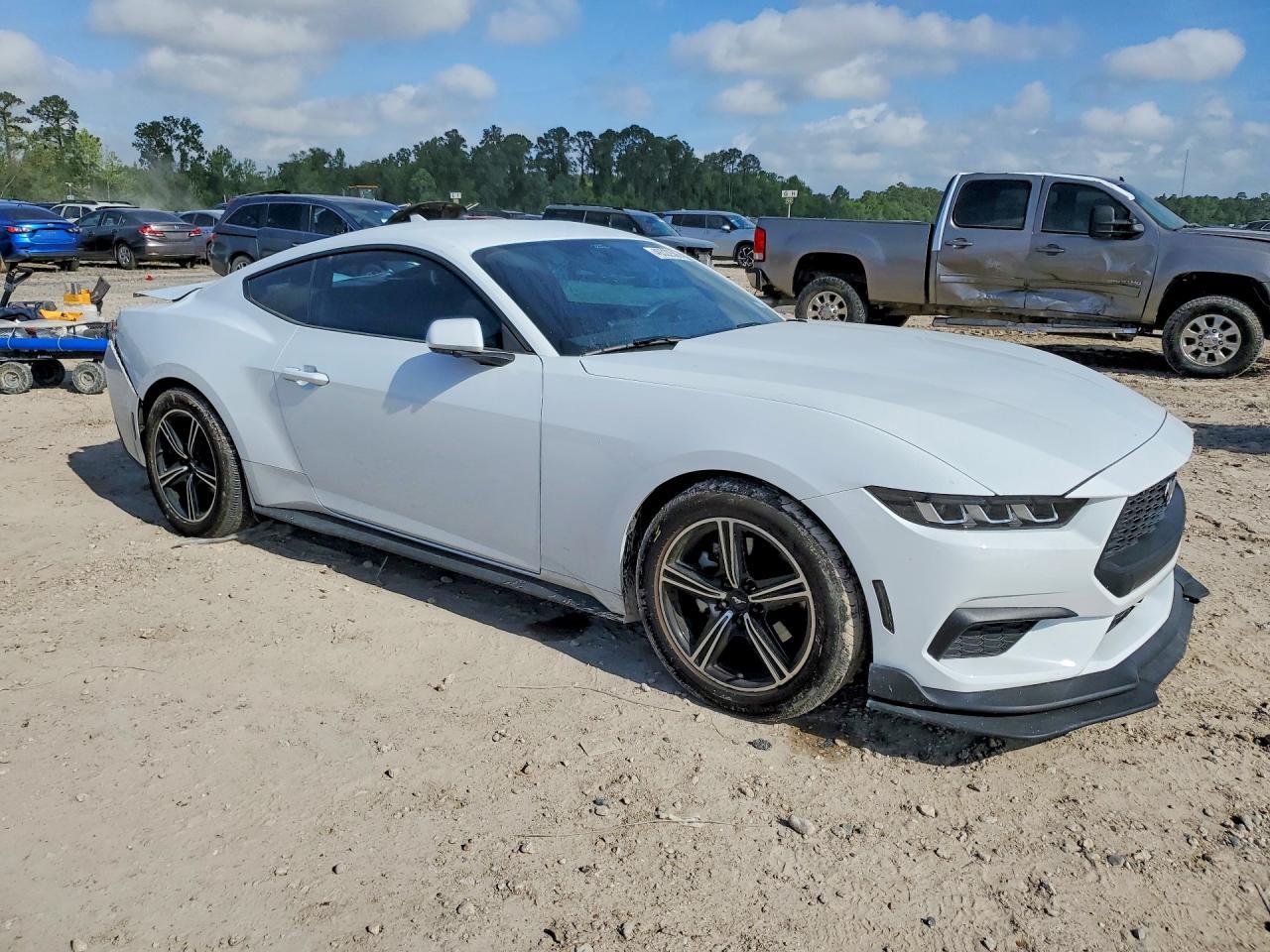2025 FORD MUSTANG