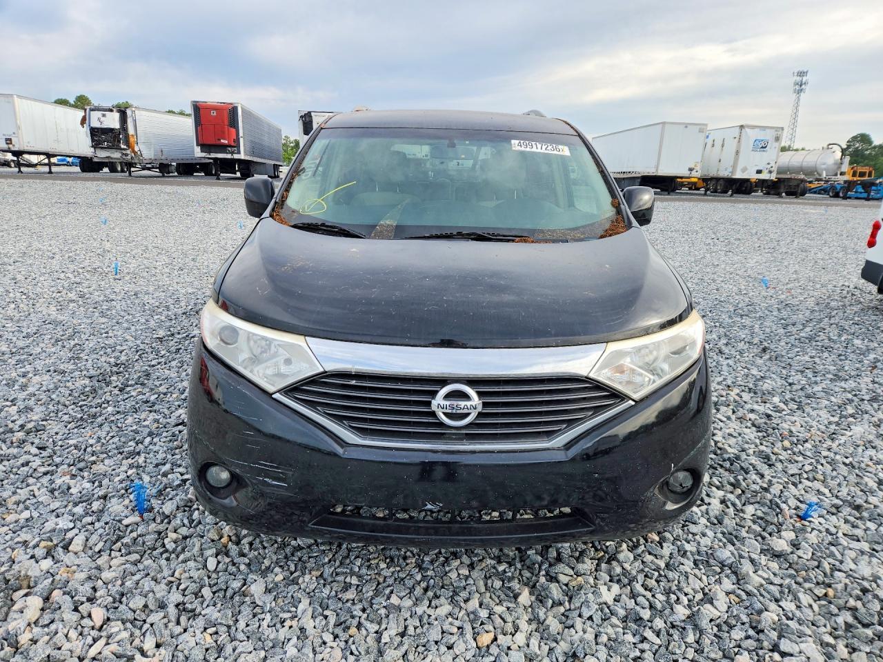 2017 NISSAN Quest