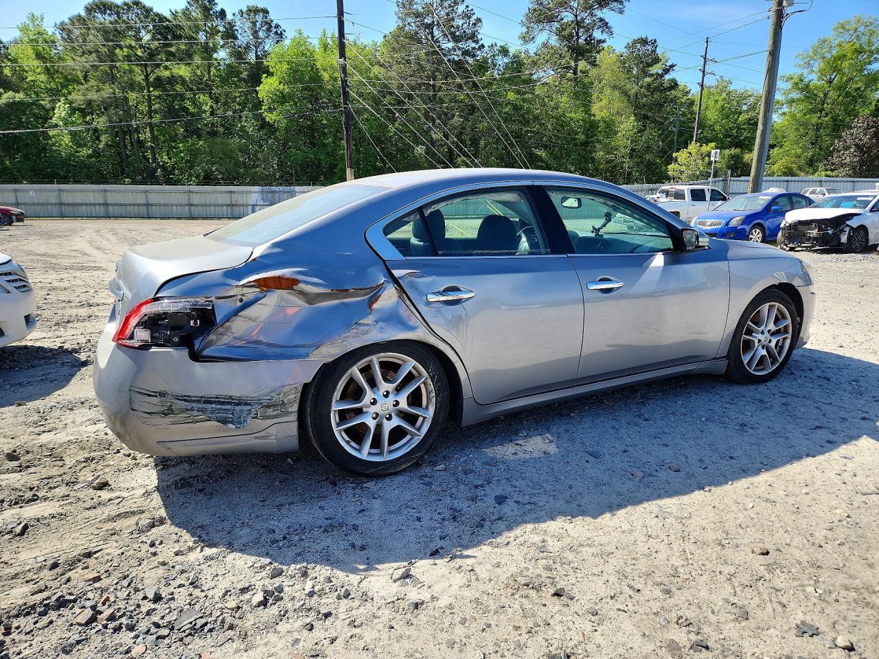 2009 NISSAN Maxima