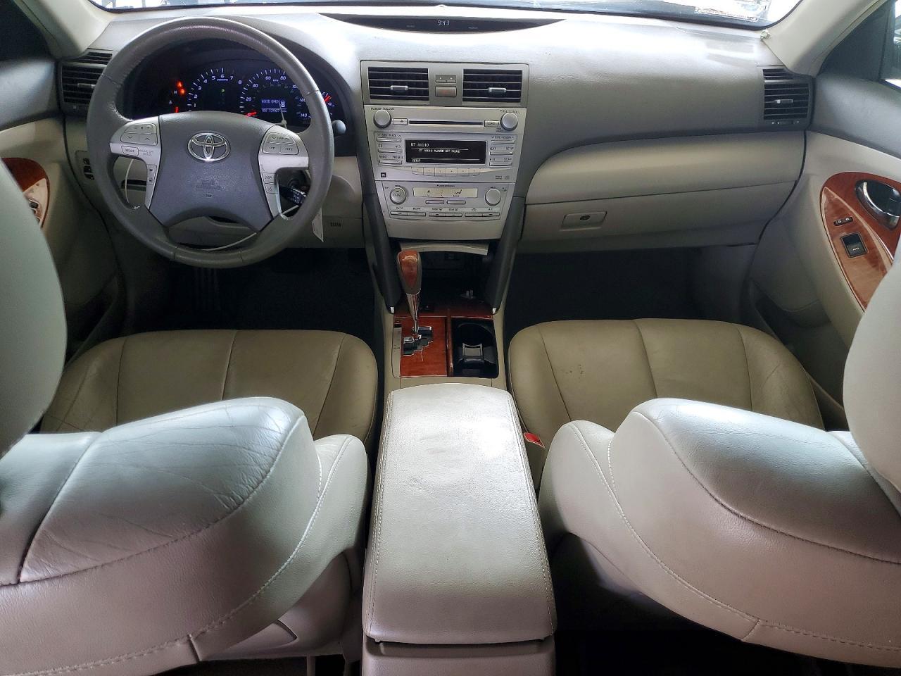 2011 TOYOTA CAMRY