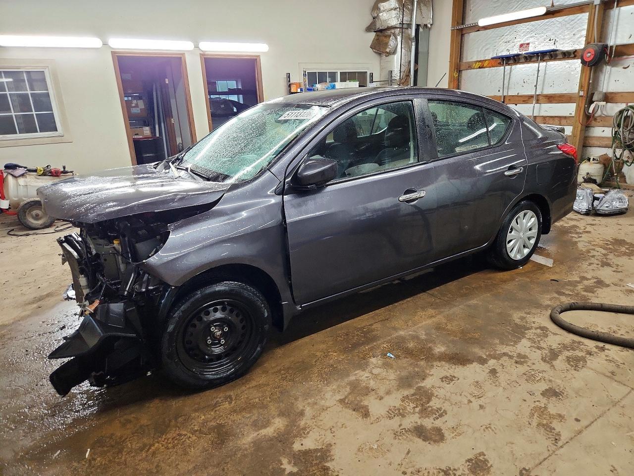 2015 NISSAN VERSA