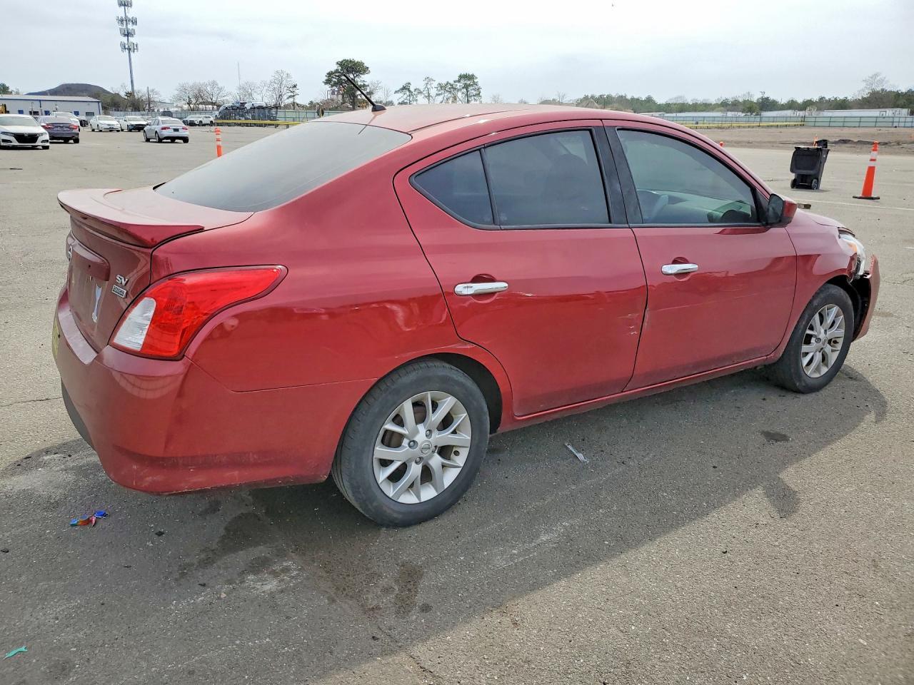 2018 NISSAN VERSA