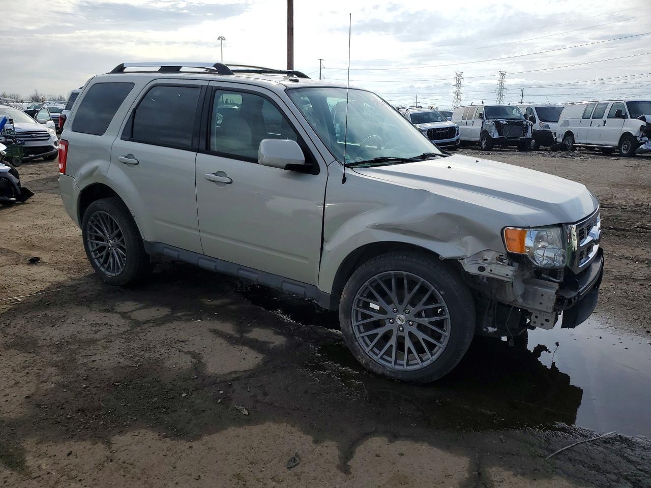 2009 FORD ESCAPE