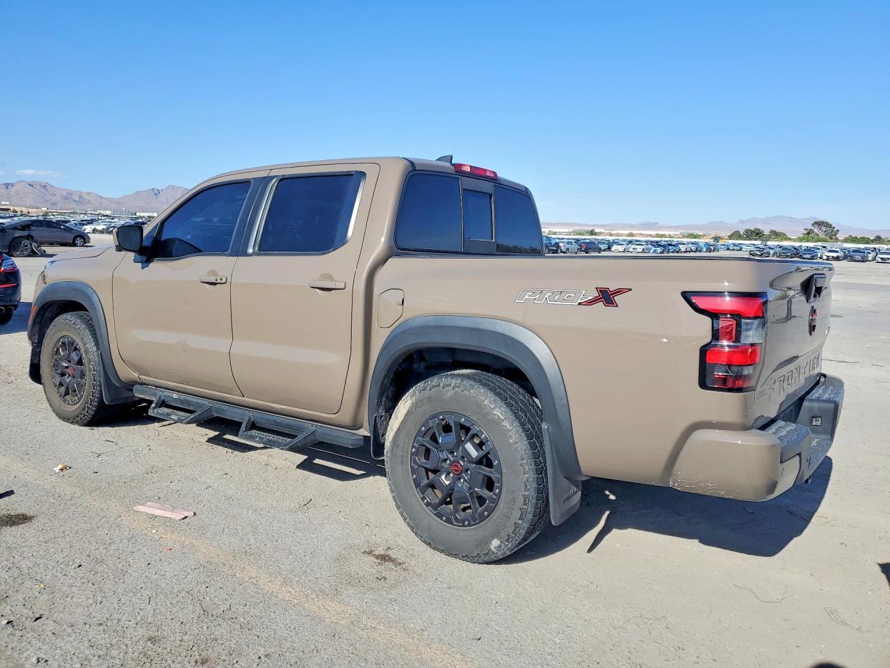 2022 NISSAN Frontier