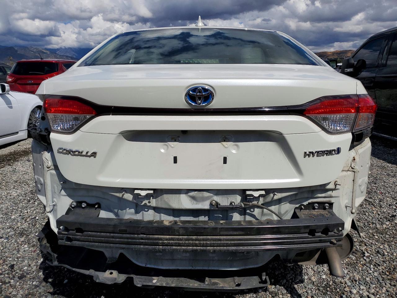 2021 TOYOTA COROLLA