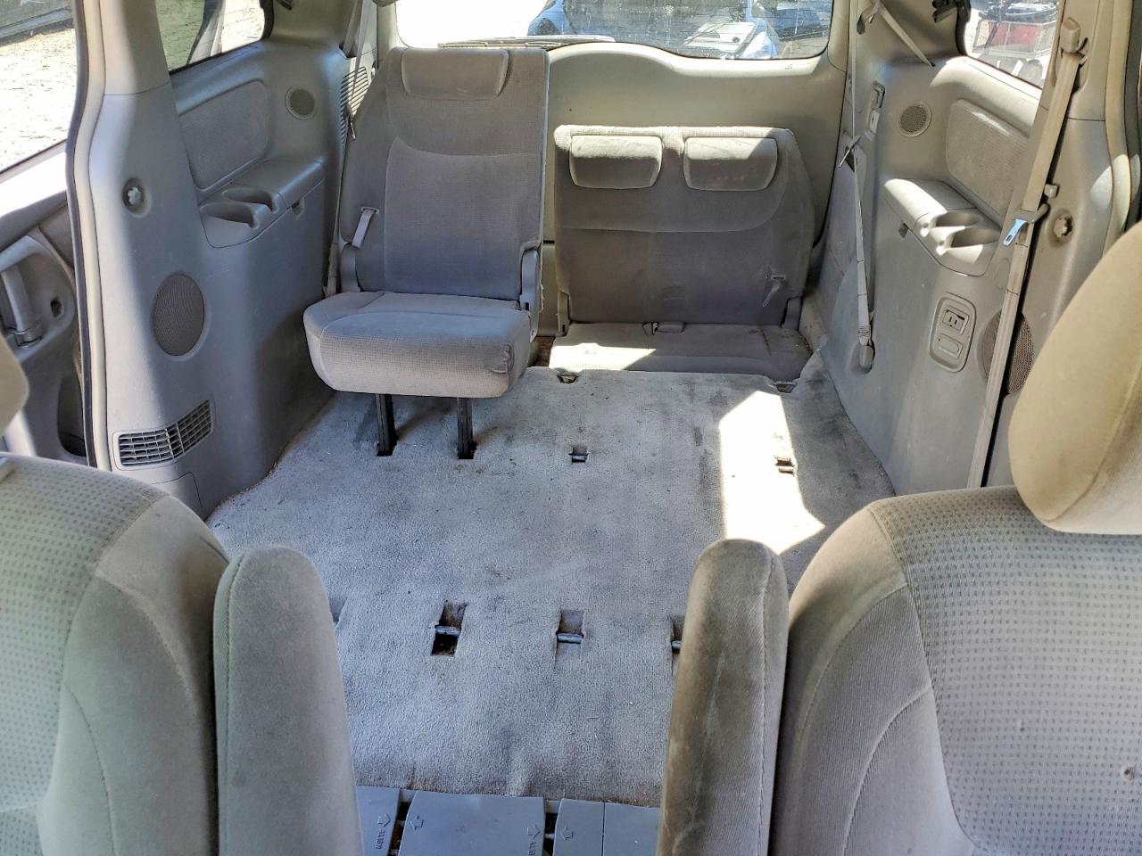 2005 TOYOTA SIENNA
