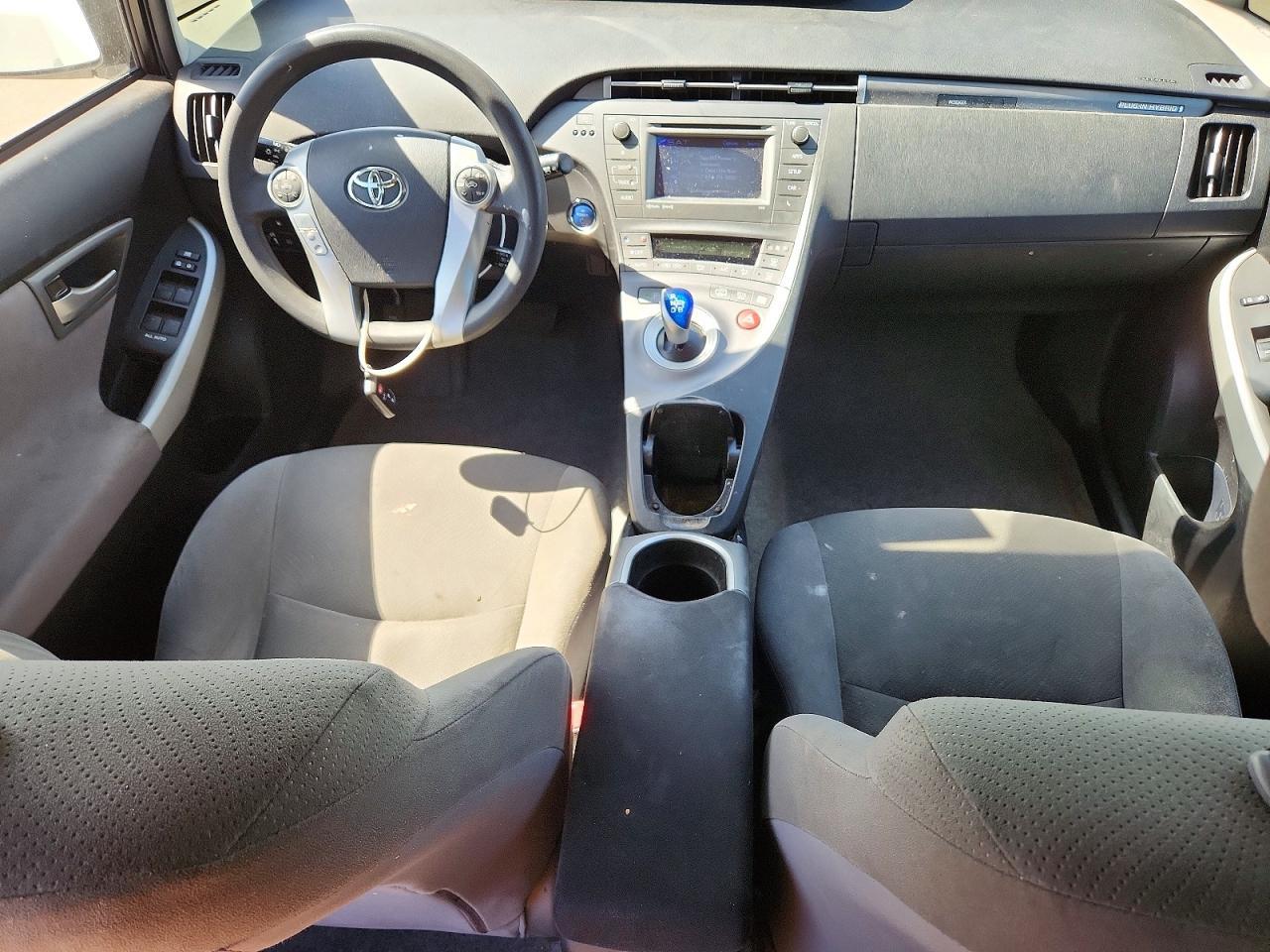 2013 TOYOTA Prius Plug-In