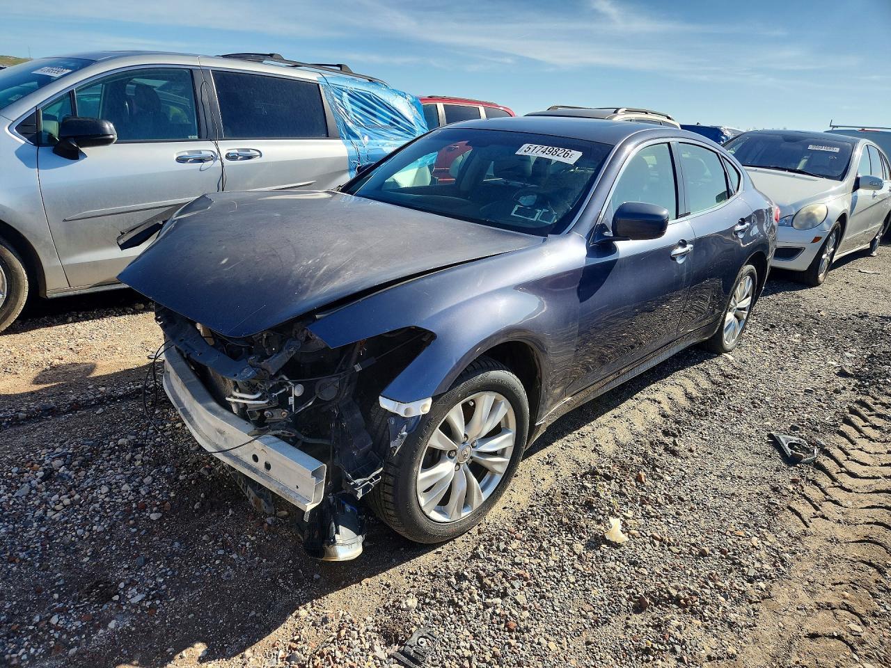 2011 INFINITI M37