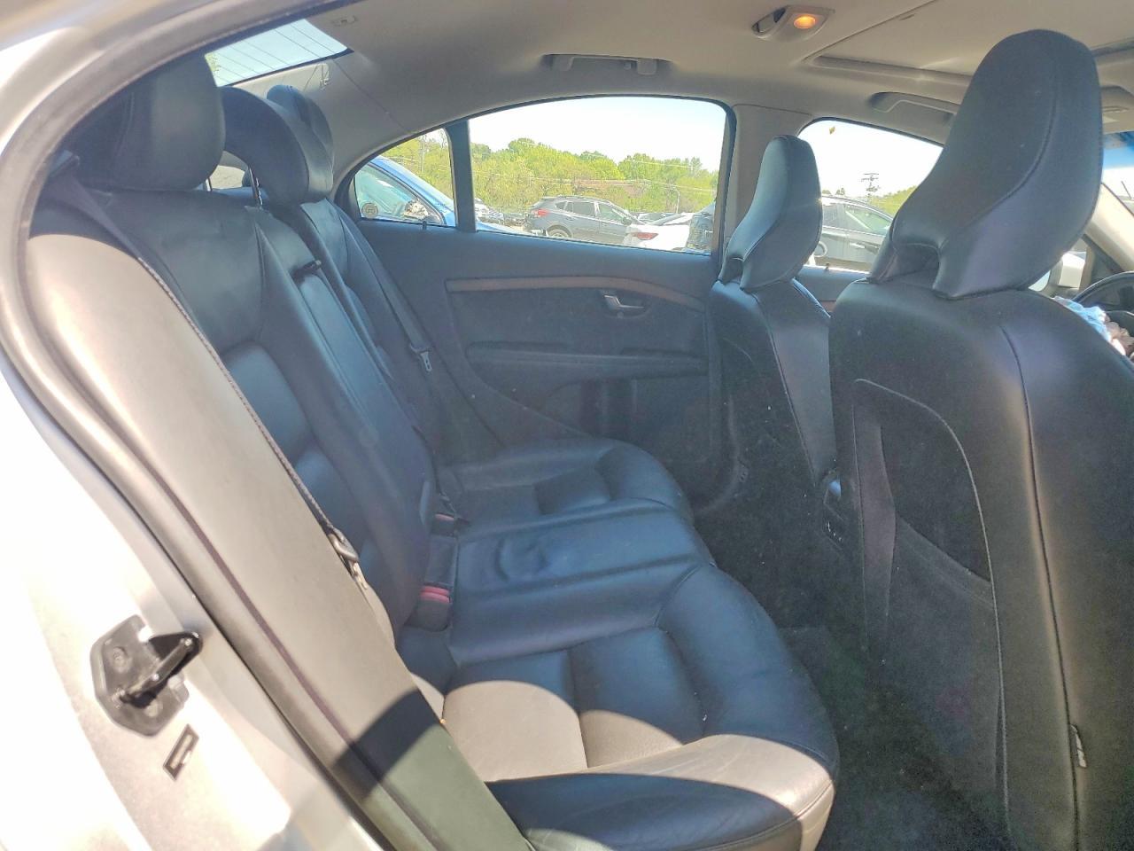 2010 VOLVO S80