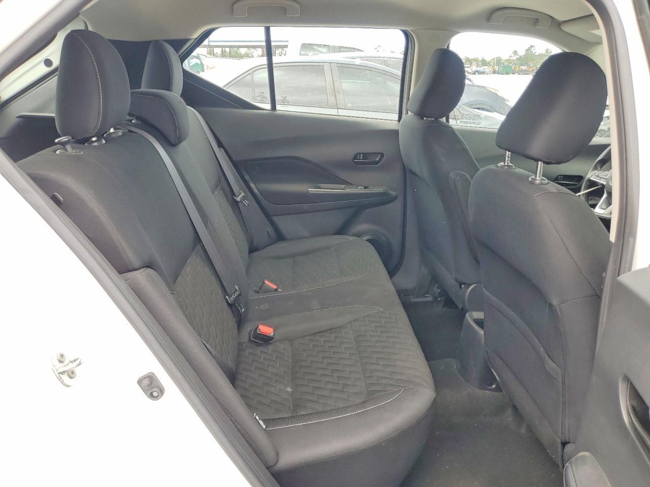 2022 NISSAN KICKS