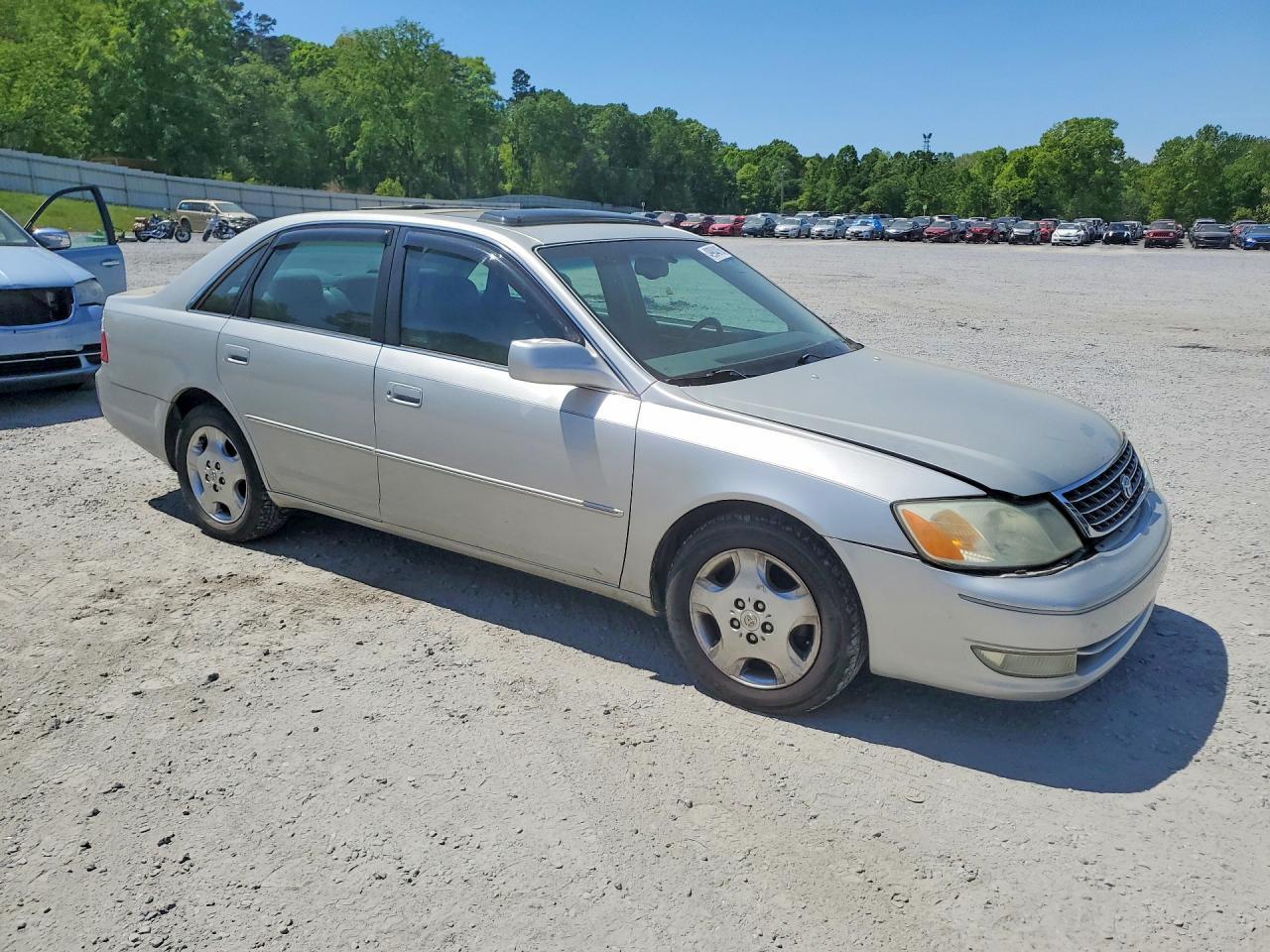 2004 TOYOTA Avalon