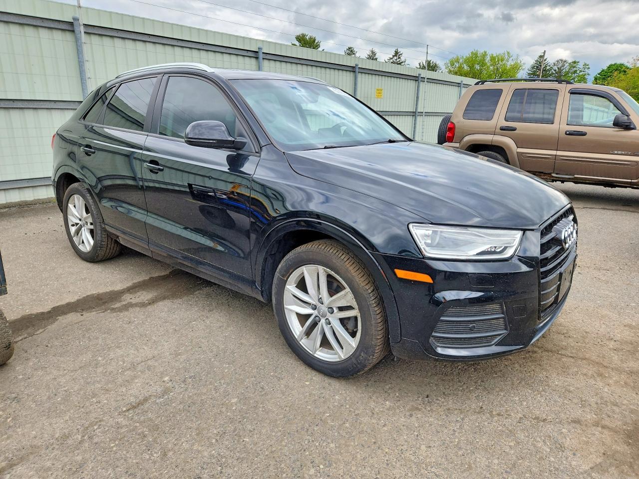 2017 AUDI Q3